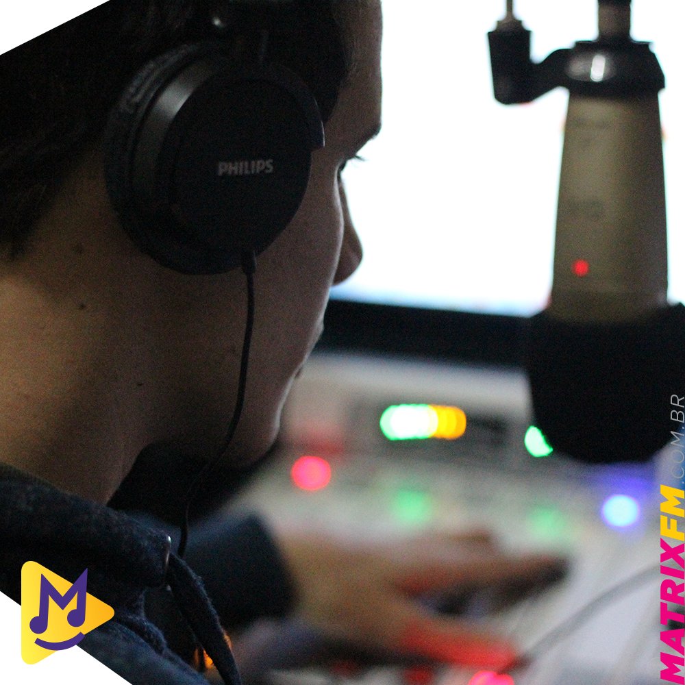 matrixradio's tweet photo. Nesse momento de quarentena, fique em casa ouvindo a Matrix FM 🎙🖥

https://t.co/oMLIRxJcCD https://t.co/Tsm3hxt98U