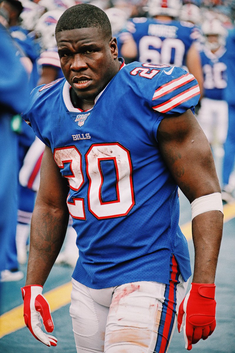 brgridiron's tweet photo. Frank Gore was never supposed to become top-three rusher ever.

Went from:
🔘 Severe learning disability
🔘 Two torn ACLs in 18 months
🔘 Doubting football future

To:
🔘 16th season
🔘 5x Pro Bowler
🔘 Passed Barry Sanders https://t.co/0fBhnd5nDG