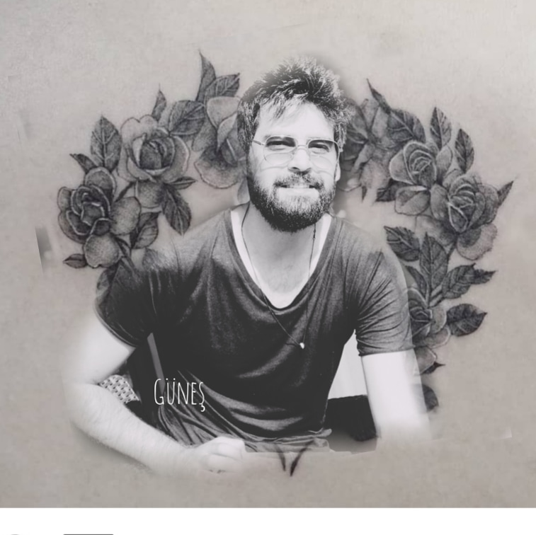 Mum olmak kolay değildir. Işık saçmak için önce yanmak gerekir.  

Hz. Mevlâna Erkanmeric