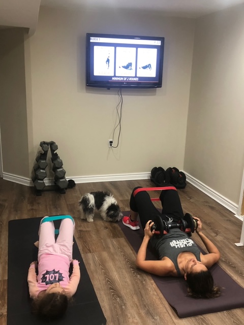 _HaltonHills's tweet photo. Monday is a great day for a family workout! Check out Kaitha and family #caughtbeingactive. Share your photos of home workouts using the hashtags #caughtbeingactive #activeeasy. Head to https://t.co/I8ome08s4Q for inspiration! https://t.co/aowctH1CuW