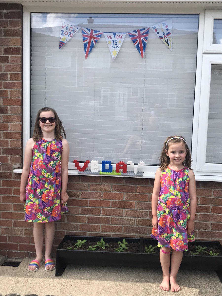 LisaDMills's tweet photo. @MWISClass7 Violet enjoyed making bunting for VE Day, then celebrating in our front garden!! https://t.co/pNiM2IxRUp