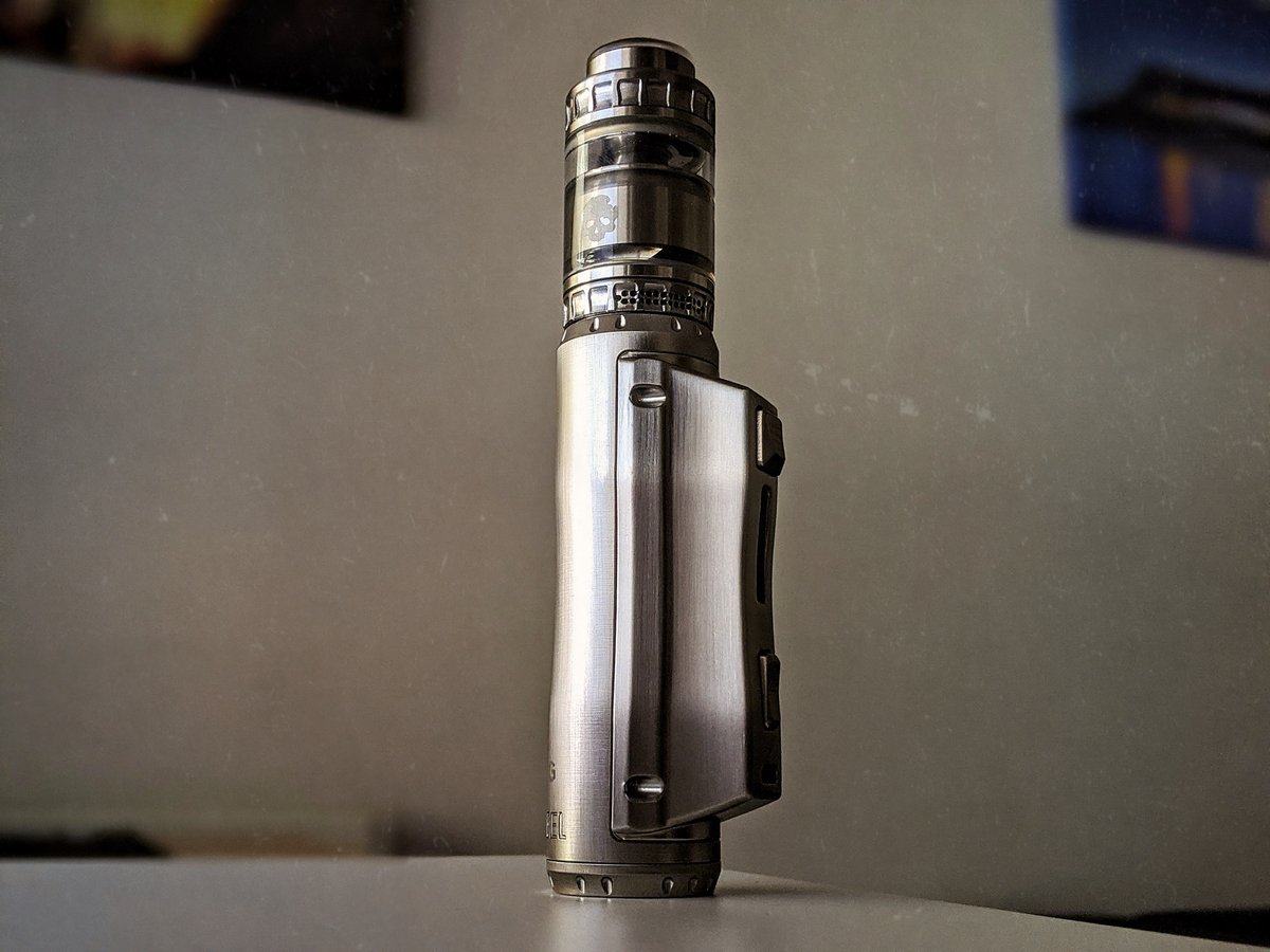 vapouround's tweet image. Keeping Monday stress on lock with this setup. The #dovpo x @TheVapingBogan Blotto remains one of the finest RTAs money can buy. Sat on the #ehpro Cold Steel, it makes for one clean looking setup. 😁💨
_
#vapouround #vapefam #vapecommunity #vapelove #dovpo