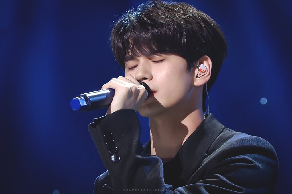 ooswxc's tweet photo. 어제 자랑스럽고 오늘 어제보다 더 자랑스러워요.옹성우 무엇이든 다 잘해서 눈물나요 ㅠㅡㅠ
#옹성우가_건네는_아무런_말들도 
#Ong_ballad_duet 
백지영 씨도 정말 잘해요. 우리 성우와 함께 노래를 불러주셔서 진심으로 감사해요♡ https://t.co/7wzgwURgAU