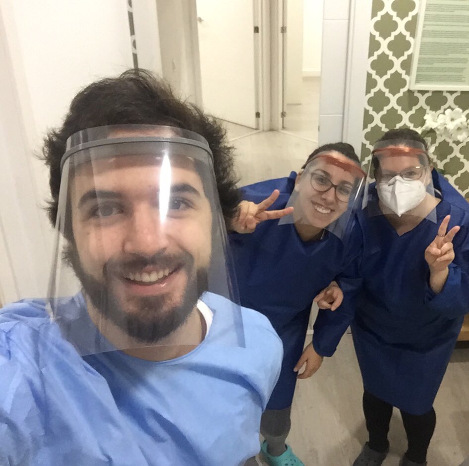 AnaBVT's tweet photo. “Nueva normalidad” lo llaman... #teamneuro @InfoCivet @mariaortrod de vuelta a la batalla 🧠🧠💪🏻 https://t.co/zQnQNDbWYh
