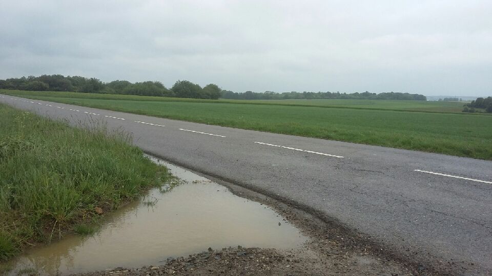 JeunesAgri57's tweet photo. Les agriculteurs de #Moselle souffraient du manque d'eau. Le retour de la #pluie était attendu avec impatience pour assurer la bonne levée des cultures de printemps. 👍🙂
#deconfinementjour1 https://t.co/tb6JWfMGYk