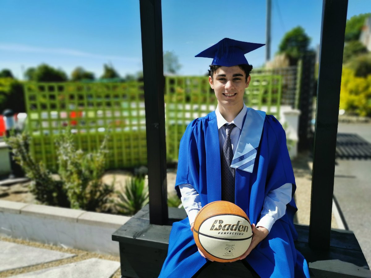 RVennettilli's tweet image. High School ✔️