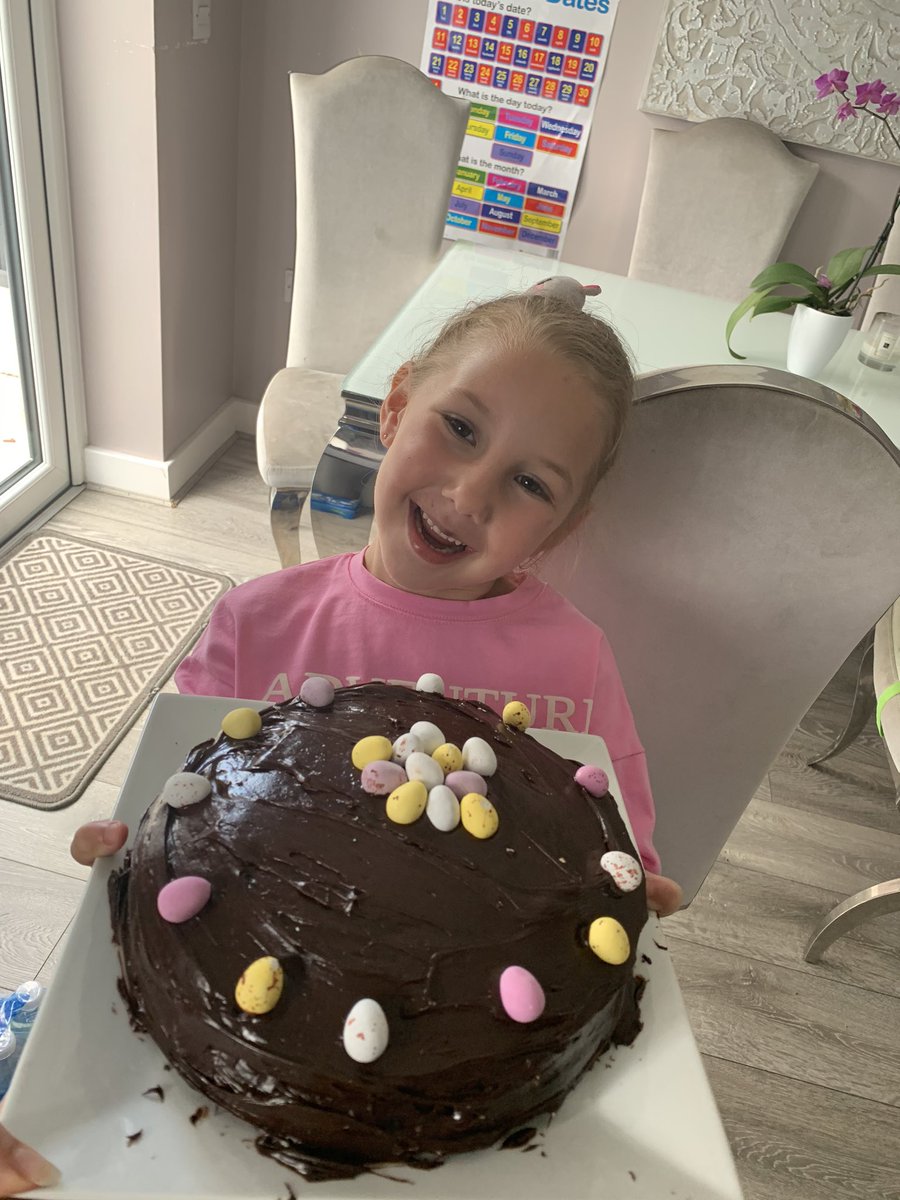 's tweet image. English ✅ maths ✅ Geography ✅ &amp;amp; we added a fun cookery class in which Harriet done everything her self! My very own lil chef #chocolatemad #minibaker @l_sudworth proud of how well she’s done today