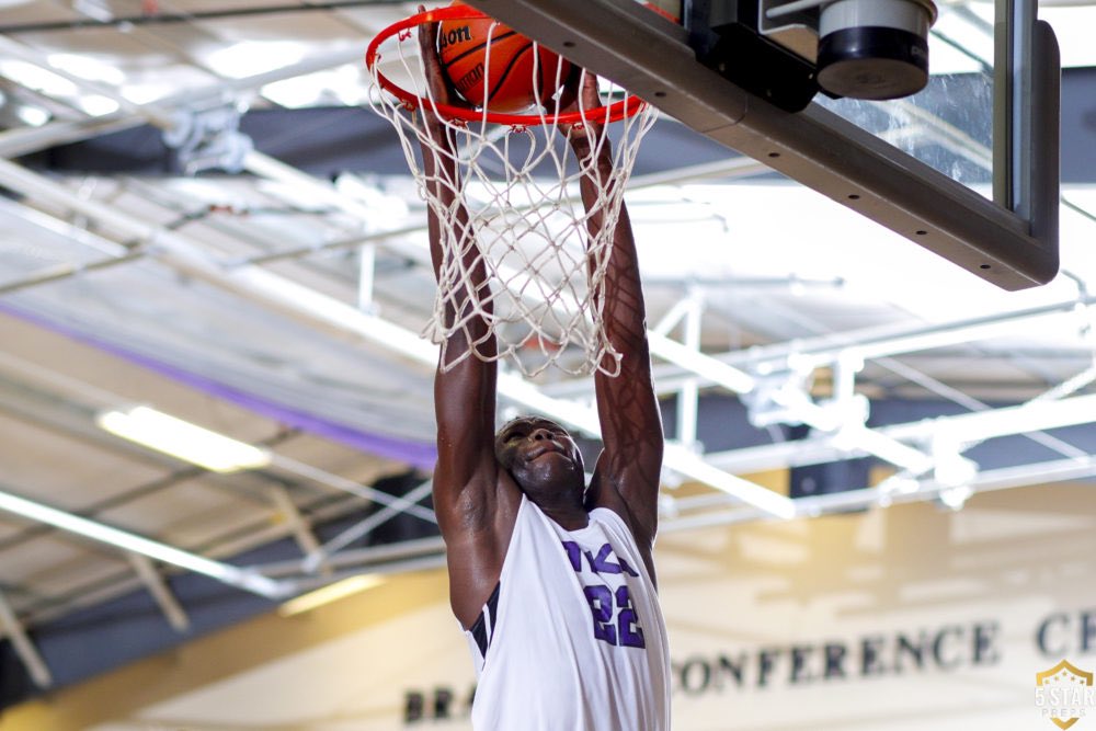 5StarPreps's tweet photo. FREE READ — This story was too good to keep behind a pay wall. 

Check out the journey of 7-foot TKA forward Aingar William, from all the firsts he experienced moving to the US to his goals for the future (one of which will surprise you).

➡️➡️ https://t.co/DqLvFUrKJH https://t.co/wBaCi10veu
