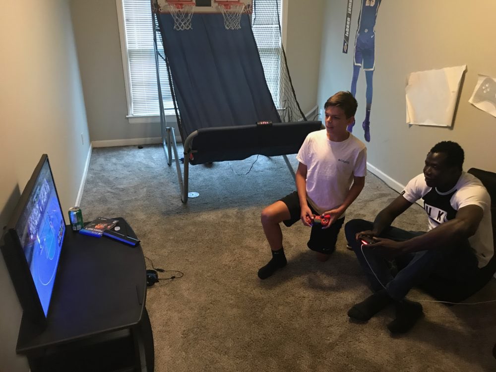 5StarPreps's tweet photo. FREE READ — This story was too good to keep behind a pay wall. 

Check out the journey of 7-foot TKA forward Aingar William, from all the firsts he experienced moving to the US to his goals for the future (one of which will surprise you).

➡️➡️ https://t.co/DqLvFUrKJH https://t.co/wBaCi10veu