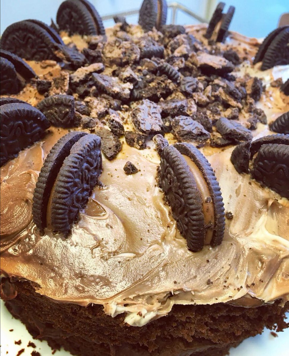 bkstearoom's tweet photo. I’ll be doing #cakeaway deliveries again this Saturday in #Pentyrch and surrounding areas.. this week’s menu to be posted tomorrow (Tuesday). Just finalising which 3 cakes to bake and need your help on the 3rd and final.. so RETWEET for Chocolate Oreo or LIKE for Lemon Meringue https://t.co/UujYtS85FR