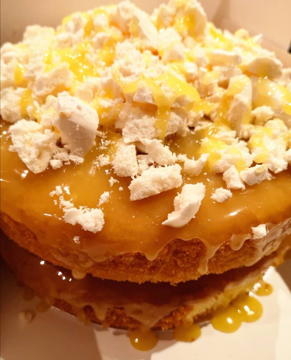 bkstearoom's tweet photo. I’ll be doing #cakeaway deliveries again this Saturday in #Pentyrch and surrounding areas.. this week’s menu to be posted tomorrow (Tuesday). Just finalising which 3 cakes to bake and need your help on the 3rd and final.. so RETWEET for Chocolate Oreo or LIKE for Lemon Meringue https://t.co/UujYtS85FR