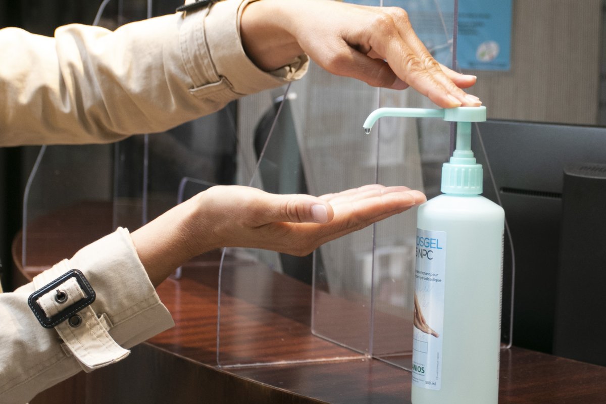 Allierdpt's tweet photo. Le Conseil Départemental  vous accueille  dans le respect des règles sanitaires de 8h30 à 12h30 et de 13h30 à 17h, du lundi au vendredi.
#RestezPrudents #TousResponsables https://t.co/sszBY38HN9