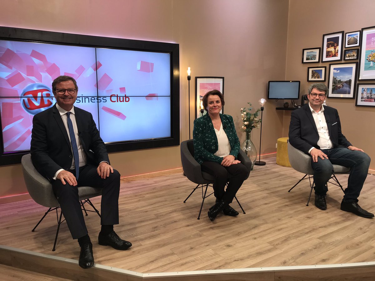 besnier_tvr's tweet photo. Invité du @TVR35 @bpgrandouest #Business #Club  @GregoryRenou Pdt Groupe @GroupeConvivio Focus sur la restauration collective événementielle et touristique 2600 collaborateurs 2700 clients 300000 convives chaque jour @GMbourrigaud @herlejeune @AMQuemener @UE_35 @LePiccadilly https://t.co/DKzh33oiGJ