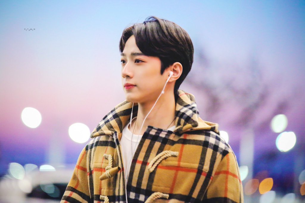 guanIintw's tweet photo. 💖💜💛 https://t.co/9wiyUMIuAL
