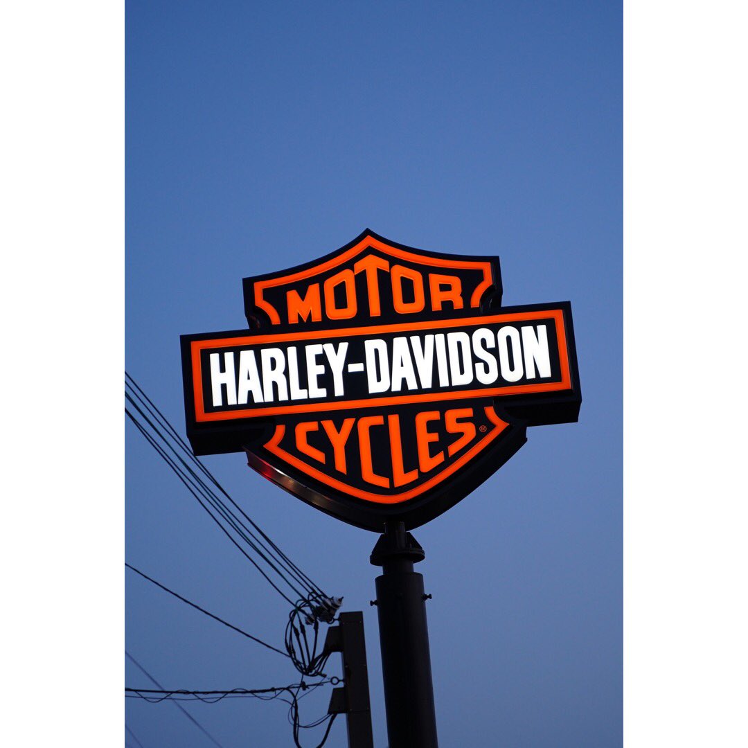 Pashary_D_'s tweet photo. “Harley-Davidson“
・
#写真好きな人と繋がりたい 
#写真撮ってる人と繫がりたい 
#ファインダー越しの私の世界 
#スナップ写真 
#photo https://t.co/kxGpgsk7rg
