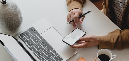 unioncamere's tweet photo. #imprese: 1 su 4 ha investito prima del #lockdown sul #lavoroagile. Al #Sud lo #smartworking opportunità per il 27% delle aziende. Oltre un terzo ha puntato sull'#ecommerce. Le rilevazioni del Sistema informativo #Excelsior di #Unioncamere e @ANPALgov https://t.co/gy2ckfcfSc https://t.co/EVWlMdVqGg
