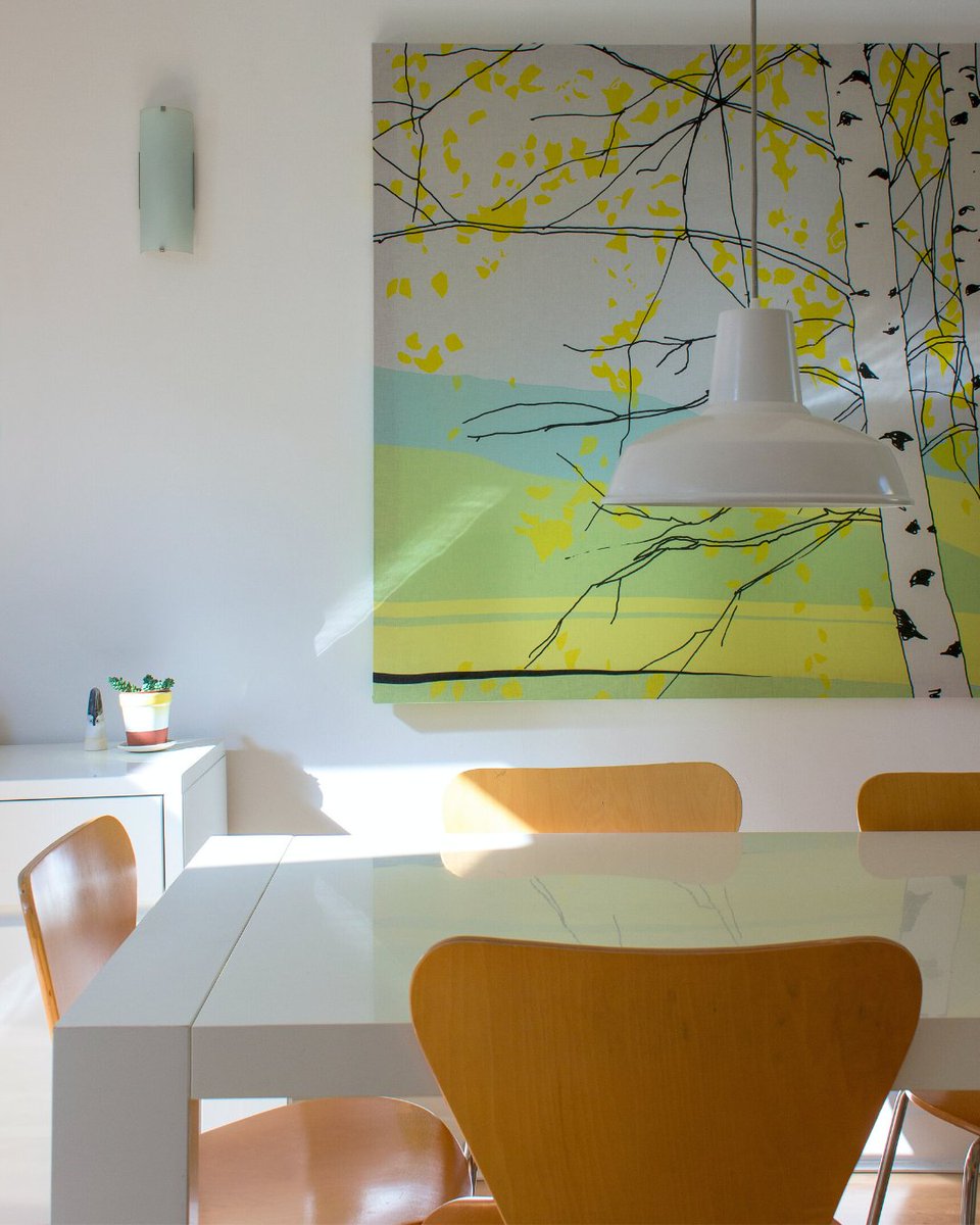 kaiyo's tweet image. That feeling when the sun hits just right on a Monday morning. 

#naturallight #windowlighting #modernkitchen #kitcheninspiration #dreamkitchen #kitchentable #diningtable #dininginspo #myhousebeautiful #pocketofmyhome #thatroomiseverything #mymodernlook #inmydomaine