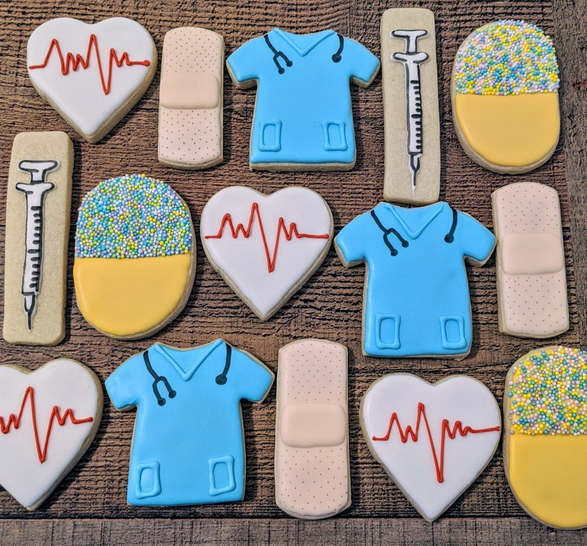 InterimHealth's tweet photo. Interim HealthCare of Southwest VA is showing love to their nurses in a very sweet way! ❤️😊#nationalnursesday #nursesweek #FloMent https://t.co/HcJRmDzfrP
