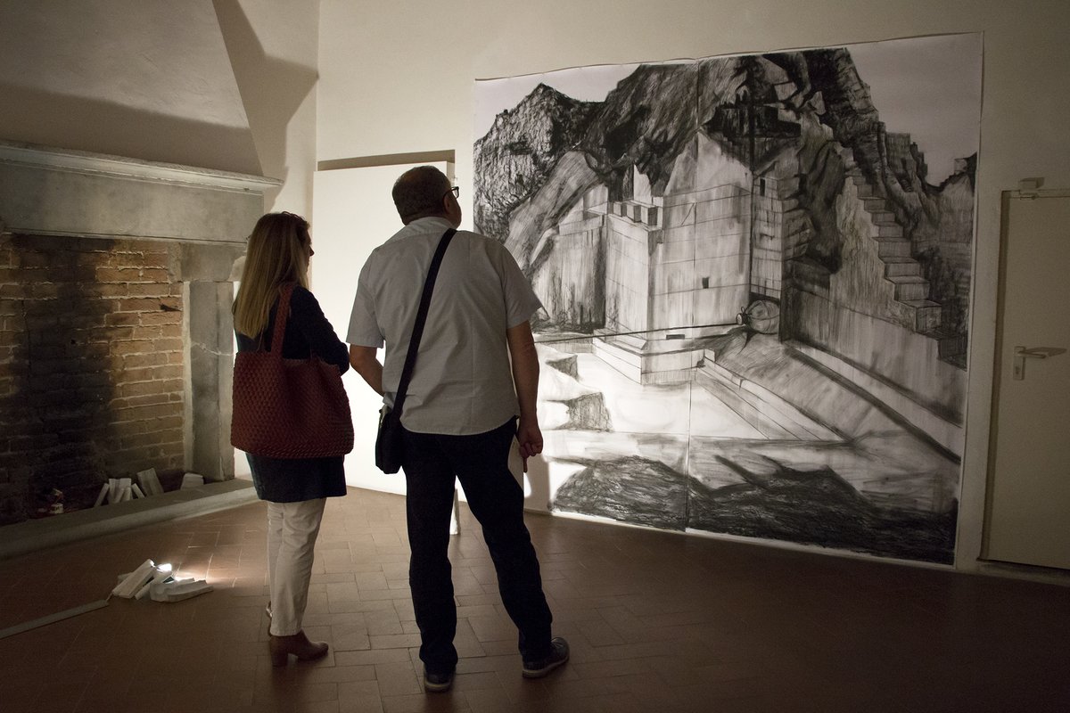 I momenti al museo che ci mancano di più sono gli incontri con il pubblico, quando riusciamo a far dialogare artisti e persone al di fuori del mondo dell'arte!

#MomentialMuseoMW #MuseumWeek2020 #CasaMasaccio