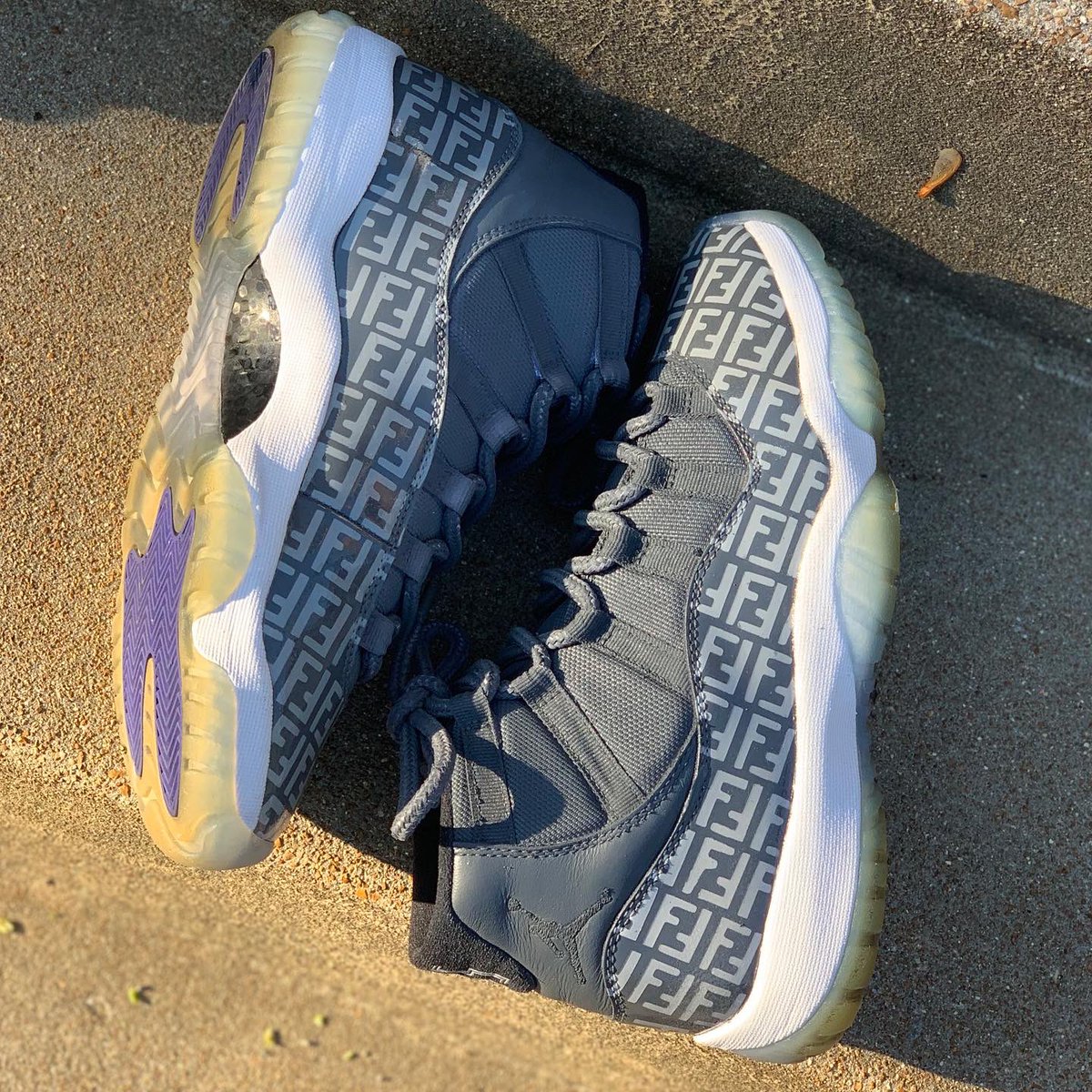 BShow25's tweet photo. ❌Custom FENDI 1️⃣1️⃣s‼️🔥🔥❌ https://t.co/Z19hgXp9Uw