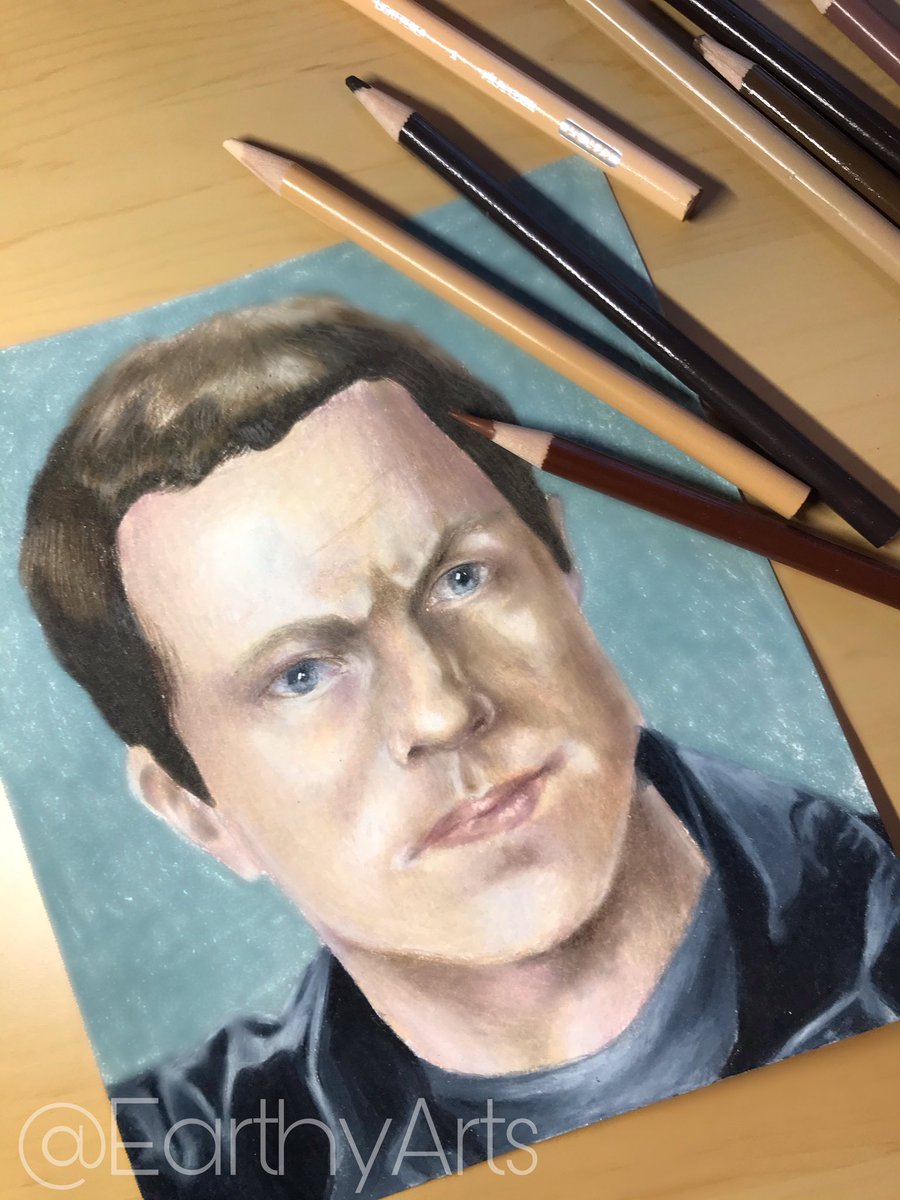 EarthyArts_'s tweet photo. Chuck Fanart! https://t.co/cy85mO8WwP