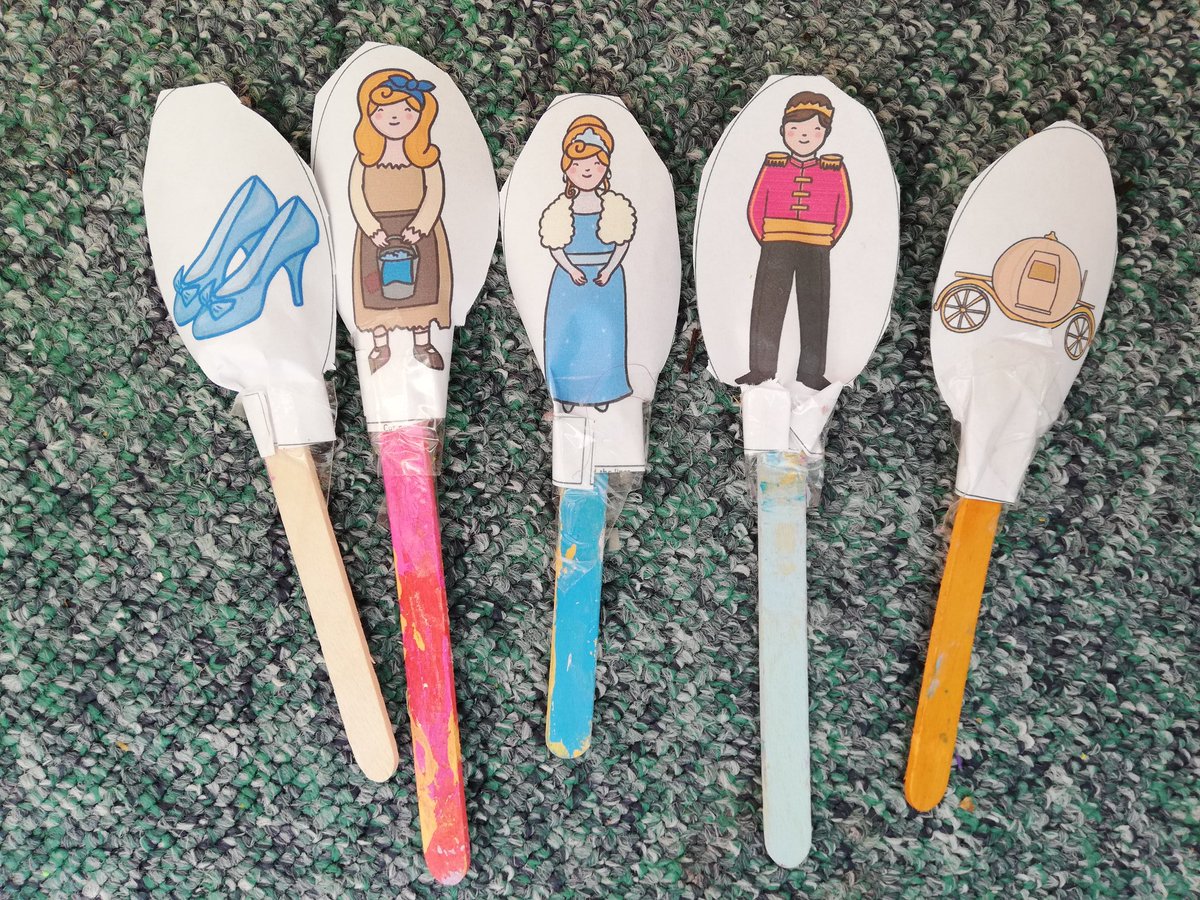 LILIJAKMA's tweet photo. @jns_san Amelie made Cinderella finger puppets and play with her sister Audrey (download from twinkl ) . Beautiful day let's made some raspberry smoothie. https://t.co/GZSEi2ONmQ