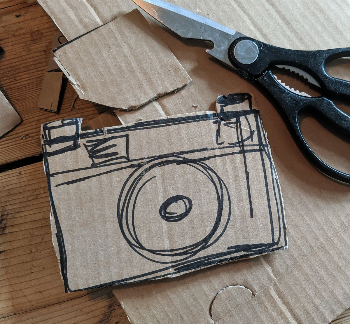 potterkatiehook's tweet photo. More making whilst filming
#kitchentableclassroom
#teachingfromhome https://t.co/Y6bVrhgJAG