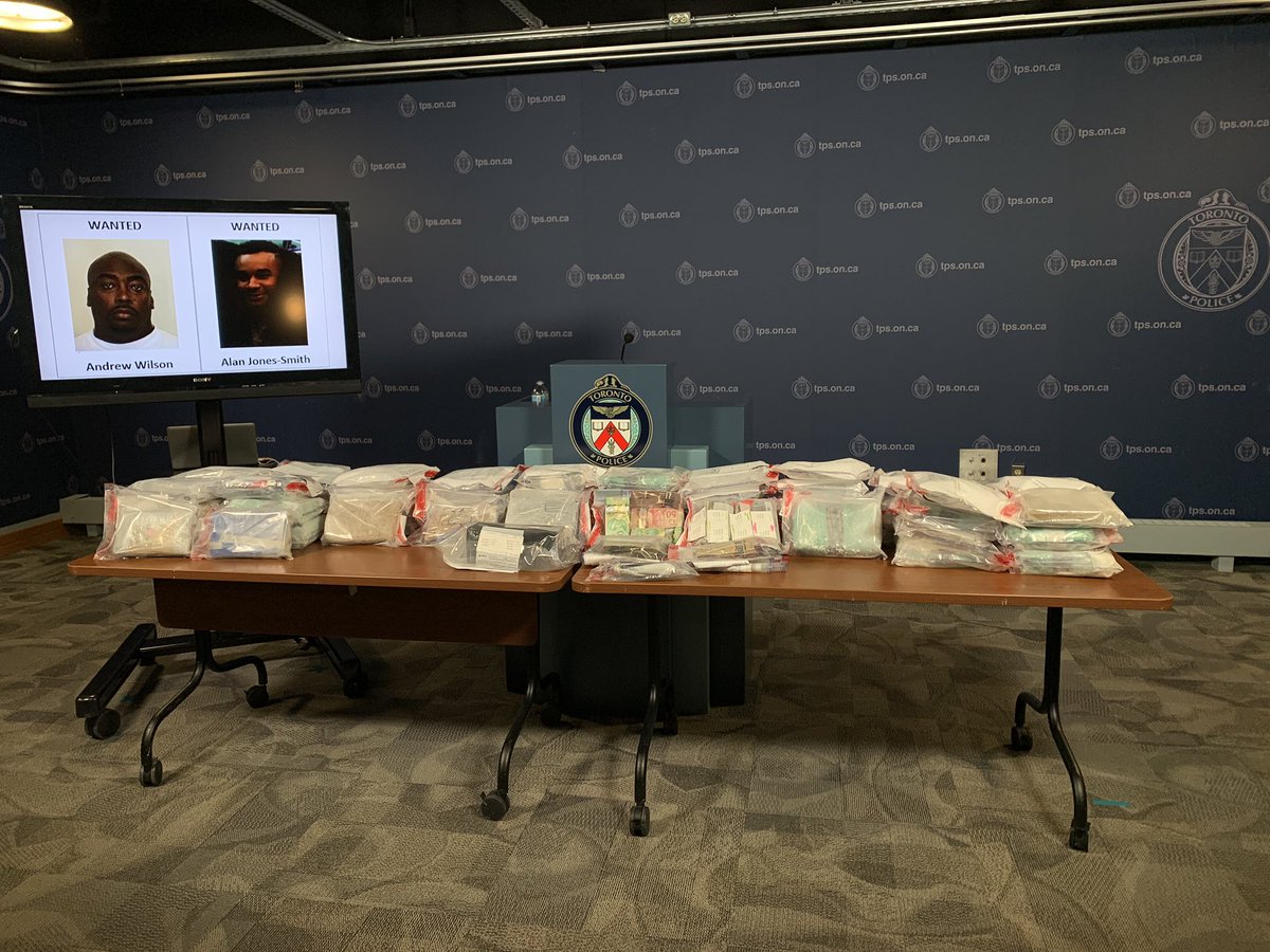 mrsmeaghangray's tweet photo. Certainly strange to be hosting @TorontoPolice Drug Squad news conference with no media in the room. But we’ve got photos of wanted persons, $8 M in cocaine, cash, and the folks responsible for making Project Corredor a success. https://t.co/vMeDCeBPC7