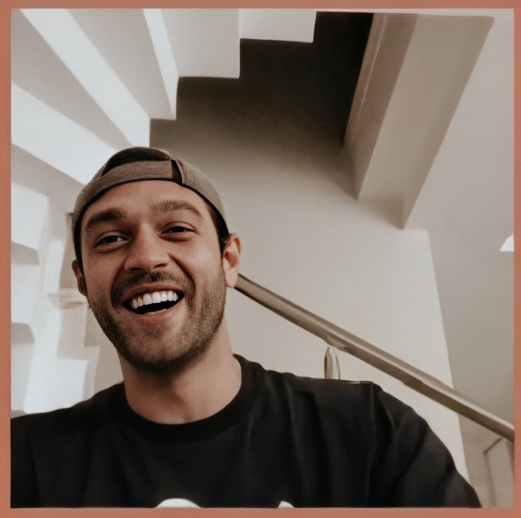serseriselinn's tweet photo. Furkan Andıç... bugün de düştük sana 🧡
#FurkanAndıç @furkandic https://t.co/3CGsbz5UoN
