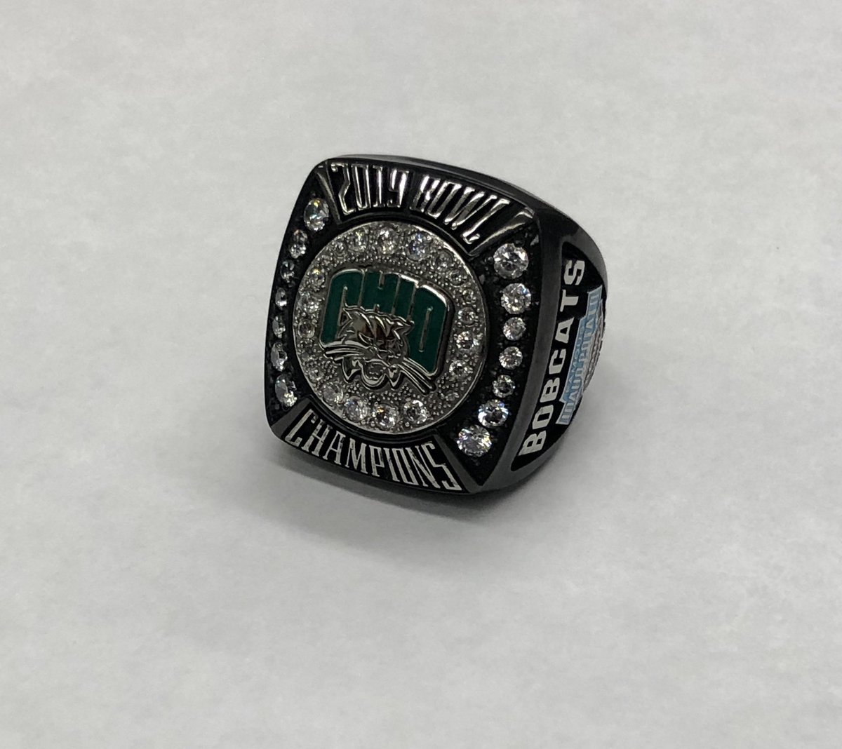 BobKatDFO's tweet photo. A lil Motivation Monday introducing another addition to our fingers! What a awesome accomplishment winning 3 Bowl Games in a row! @IDPotatoBowl https://t.co/1yRlQweBbM