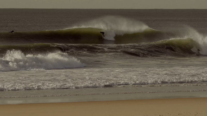 SurfSessionMag's tweet image. 📽️ Moments : l'hiver français d'Arthur Bourbon. 

De la #GrandePlage à #Lafitenia en passant par la #Gravière ou encore la #CôtedesBasques, retour sur les meilleures sessions hivernales du Guadeloupéen à travers une #websérie de 6 petits épisodes. ⬇️

surfsession.com/articles/film/…