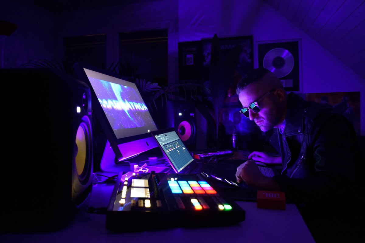 "I stay creative by watching movies, scrolling on my #MASCHINE studio sounds and samples."  - <a href="/millibeatz/">millibeatz</a>