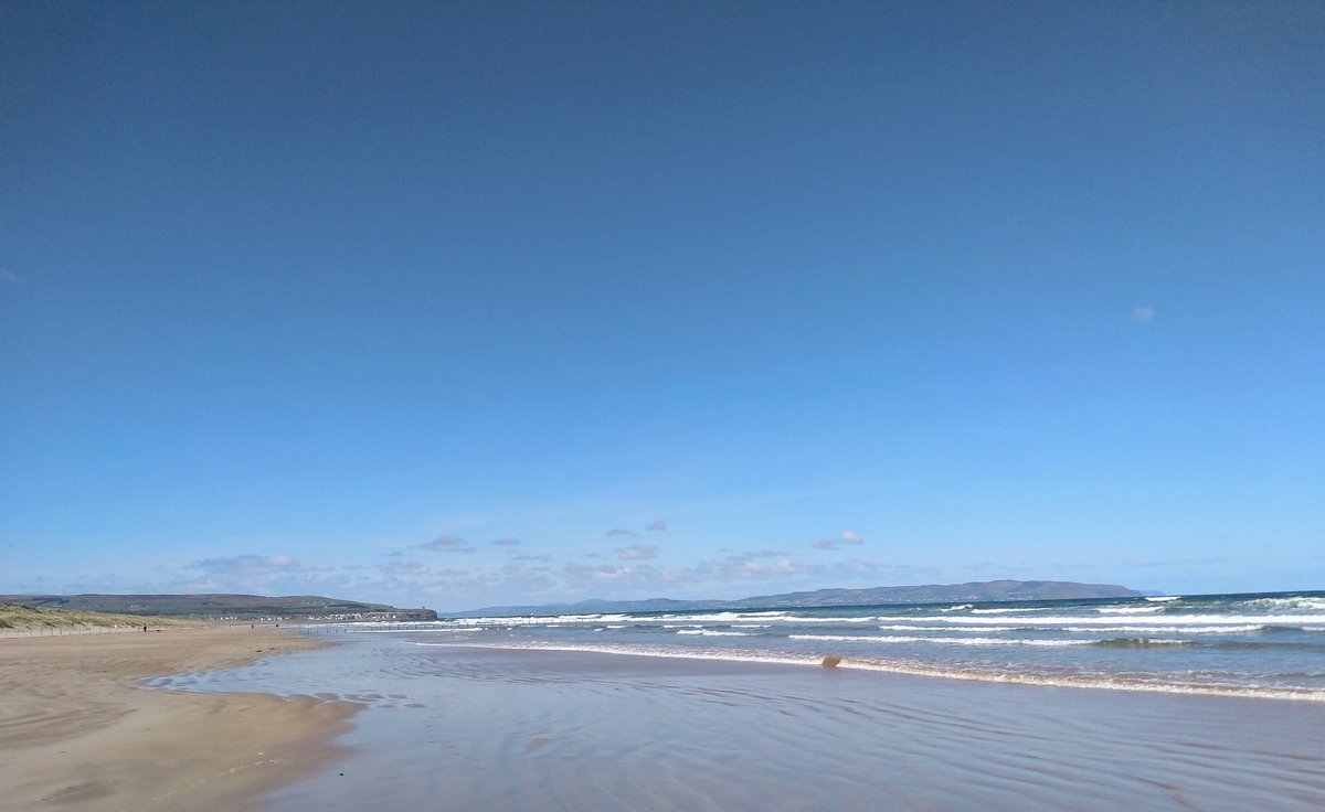 Its a battle between the strong mid May sunshine and a bitter wind from the Arctic today. I'll have more weather news @BBCevex ... We're on air at 4pm 

Photo via @timdale49