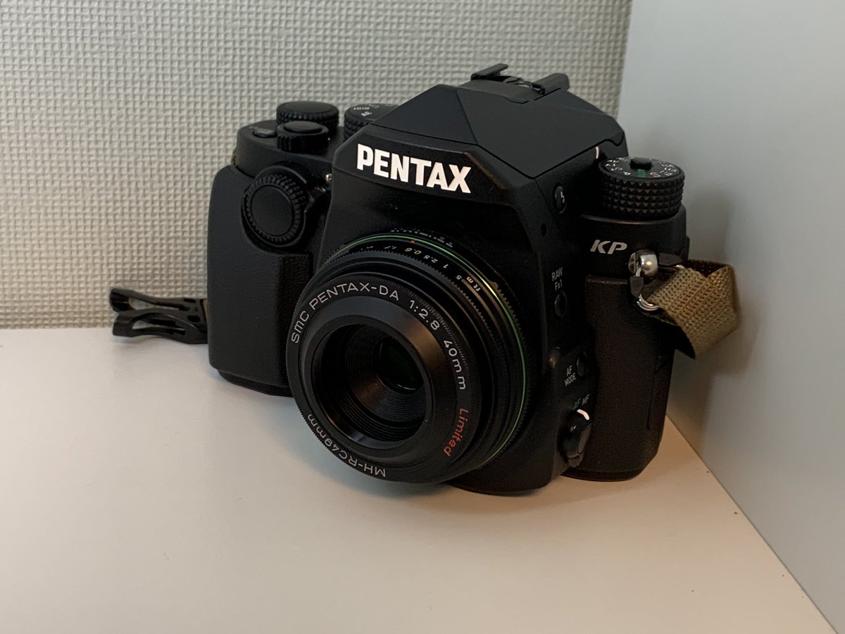 きくりんぐ 今ケーキミックスが不足しているようですね パンケーキも在庫薄でしょうか Pentax Pentaxkp Smc Pentax Da 40mm F2 8 Limited パンケーキレンズ Smc40mm