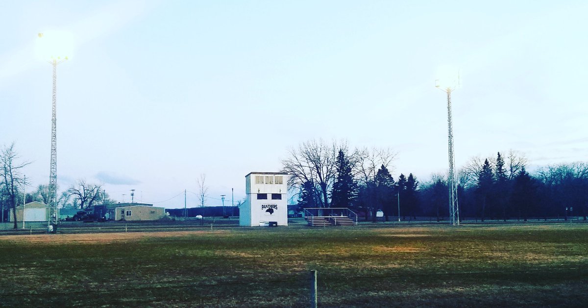Mike_Johnson55's tweet photo. The Football Field lights will be on tonight from 9:20 to 9:40 as it is still light out until 9:00. Students, we continue to think of all of YOU! Especially the class of 2020! We miss you, stay safe, and hope to see you all soon! Go Panthers! @MSHSLjohn https://t.co/edQLWgpDi2
