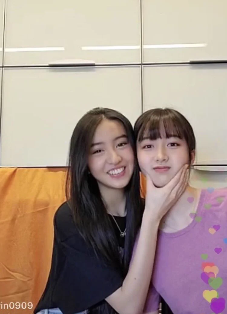 @jw___jj 似てる✨🙄🤔🤓✨ 