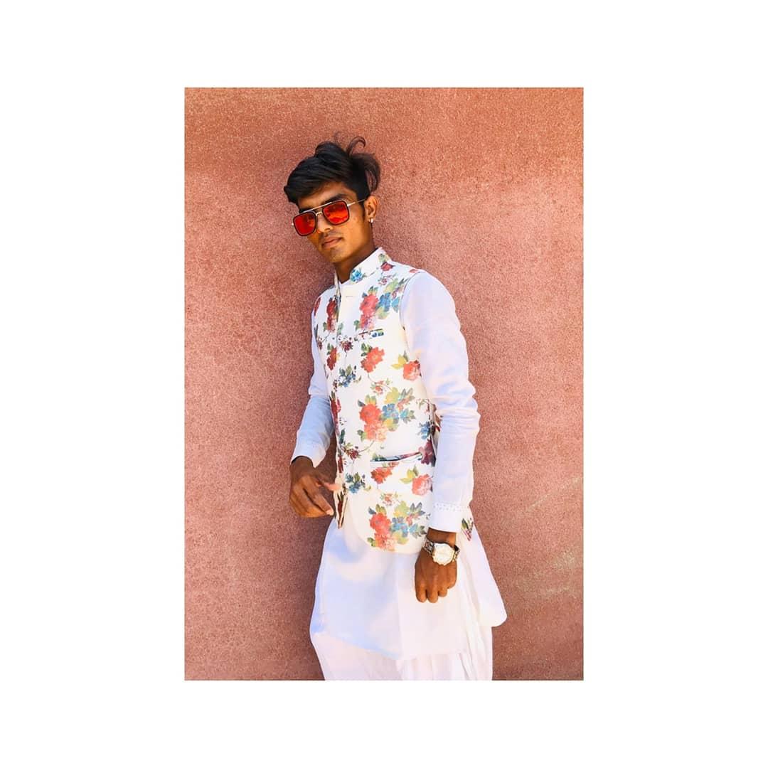 RazzMahendar's tweet photo. #NewProfilePic #rajpurohit https://t.co/3exdg1AmrL