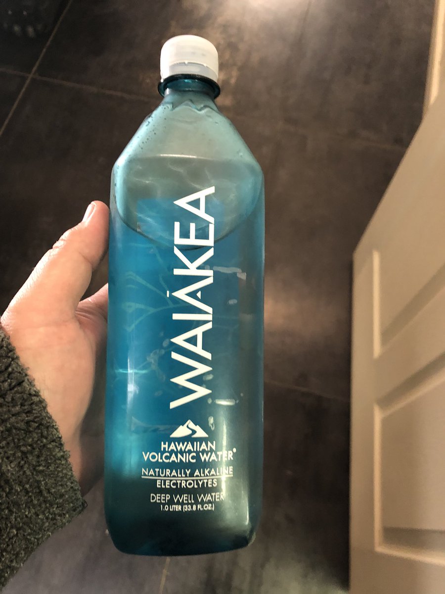 thenickfontenot's tweet photo. Today’s #waterflex comes from Hawaii and my friends at @waiakea. Hawaiian Volcanic Water. Naturally alkaline so it fits @LouisPrejean’s standards. Volcano water would blow @RPIII_Sports’ head clear off #bottledwater #fancy https://t.co/OJMRKMwD7E