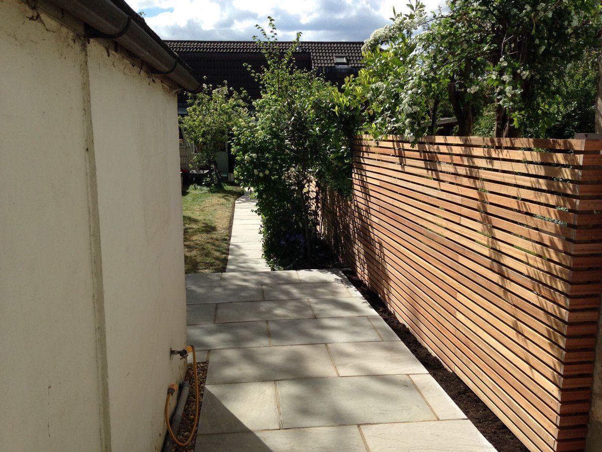 CJLandscapes's tweet photo. A look back at one of our previous projects in East London. Indian Sandstone paving and horizontal slatted fencing installed for our happy client #Paving #IndianSandstone #Fencing #HorizontalFencing #EastLondon #Essex https://t.co/jqyuRHunEG