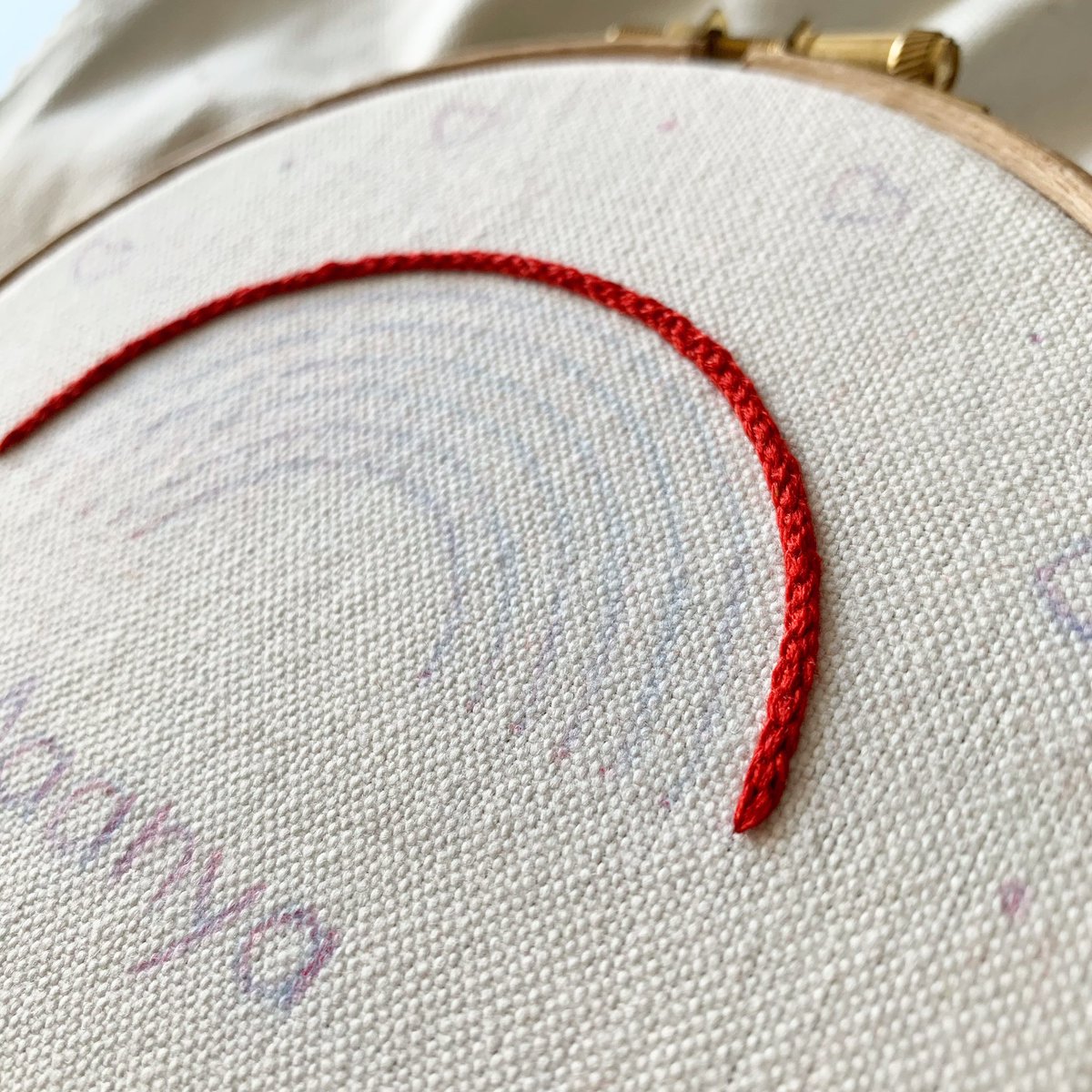 EmbroideryCart's tweet photo. Sneak peek of the next little pattern I’m working on...🌈 

#embroiderypattern #embroidery #handembroidery #rainbow #rainbows #rainbowembroidery #customname #5inchhoop #needlework #makeyourownrainbow #etsy #etsyuk #theembroiderycart #handmade #modernembroidery #SneakPeek https://t.co/6JaulP0ThR