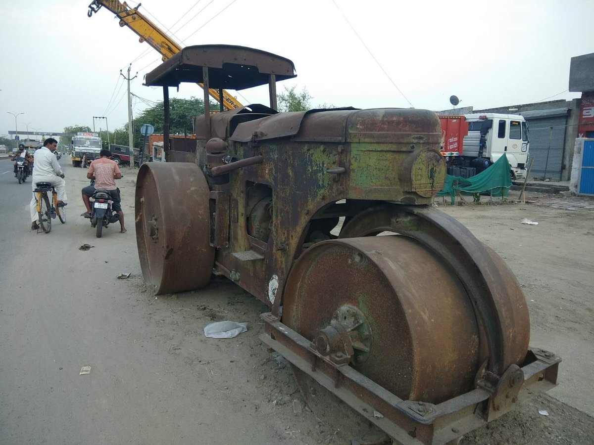 RoadRollerHQ's tweet photo. How’s that for a nice find on the streets of India!
#celebraterollers
#roadrollerassociation #roadroller #roadmaking #roadrollermachine #steamroadrollers #steamroller #motorroller #steamrally #steamfair #steamontheroad #rollersontheroad #groupG #havingfun #RRA https://t.co/kU1Bf3wwQ3