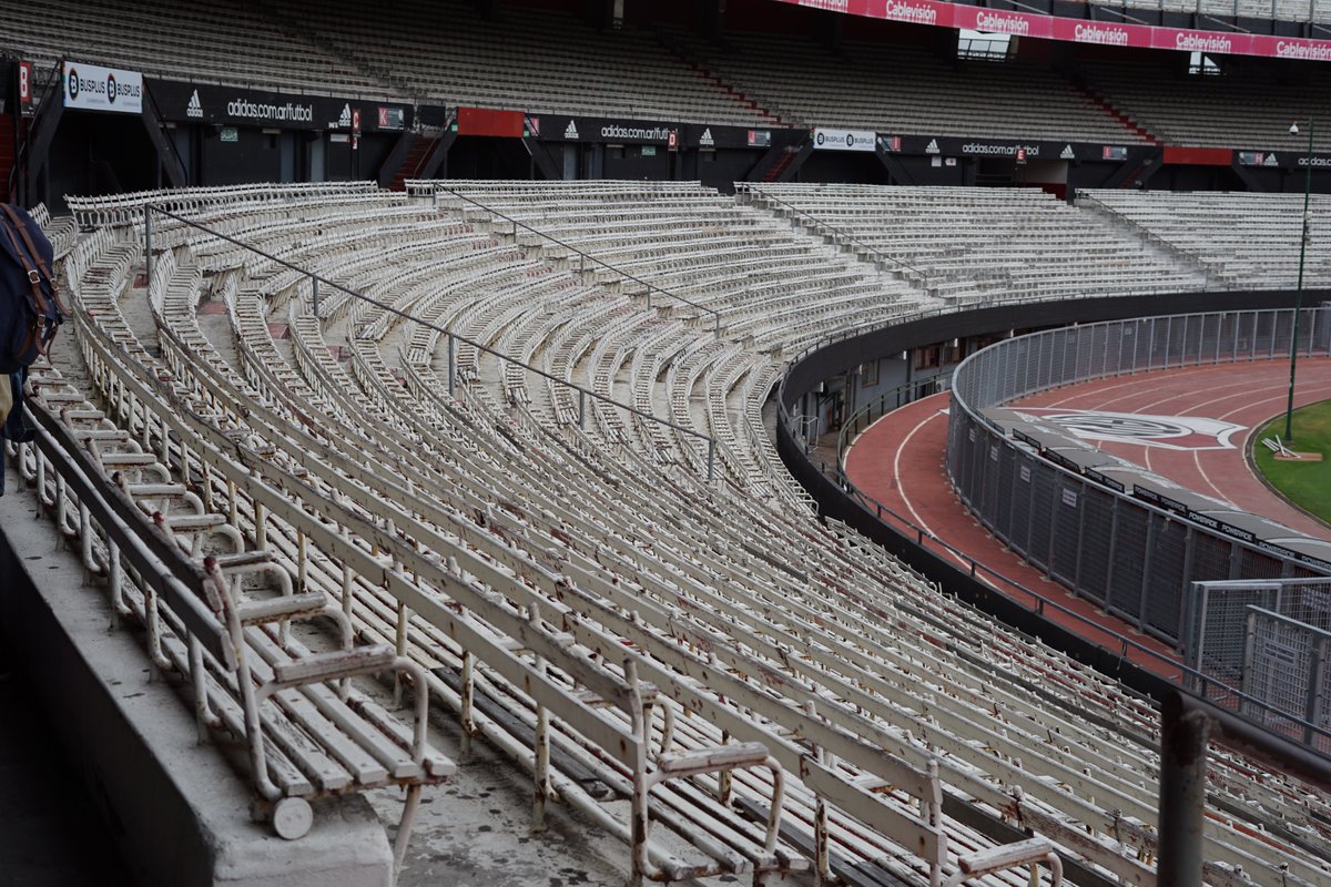 PasionesFut's tweet photo. Si vous ne connaissez pas encore Pasiones Fùtbol, cette vidéo vous permettra de découvrir ce que nous avons réalisé.
Notre but, à travers des petits reportages, était de proposer un contenu mettant en avant les passions du football dans 5 pays d'Amérique Latine 🇲🇽🇨🇱🇦🇷🇺🇾🇧🇷 https://t.co/DRf8RGqWxs