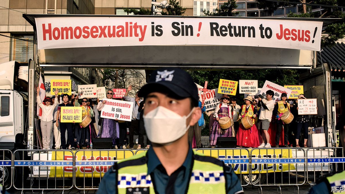 papesanvlog's tweet photo. https://t.co/qxVrKBRUru
Nouvelle vague de contaminations. Un homme homosexuel à l'origine de ce nouveau cluster. Montée d'homophobie en Corée, on fait le point dans cette nouvelle vidéo.
Le RT est important, merci à tous ! https://t.co/8eIgRipYXR