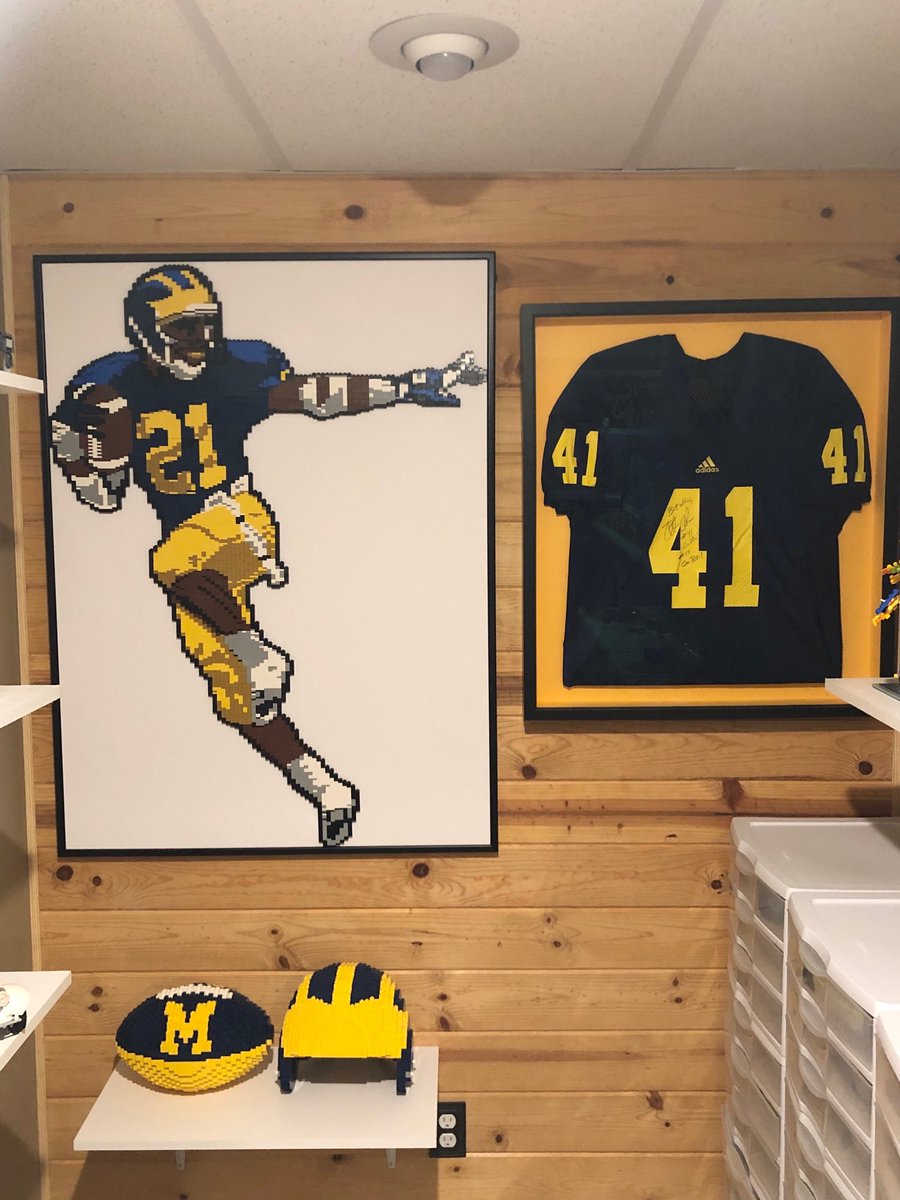 BakersAndBest's tweet photo. @UMichAthletics Some of my Michigan themed #Lego creations along with a signed @ZoltanMesko jersey #ThoseWhoStayHome #GoBlue https://t.co/6zmyd6PJeP