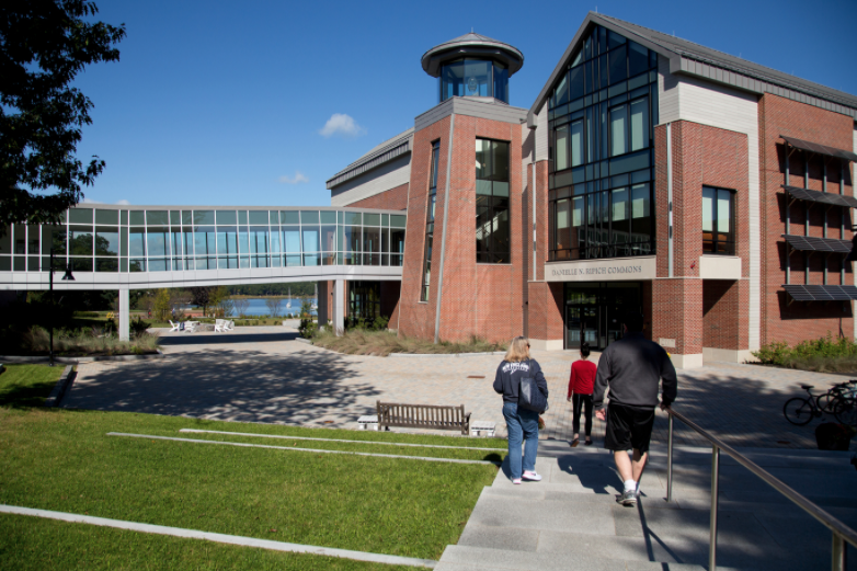 unetweets's tweet photo. During the upcoming academic year (2020-21) the University of New England will pilot a test-blind policy for #undergraduate admissions under which most applicants’ #SAT and #ACT scores will not be considered among criteria for college acceptance. https://t.co/SmB8QynXzp https://t.co/XJgpAMoQRu