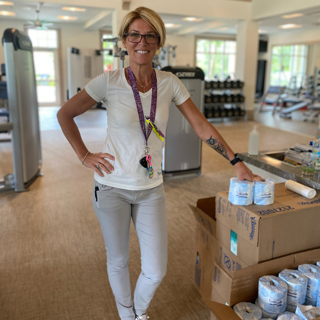Learn how Director of Lakeside at Harbour Ridge Yacht + Country Club, Jennifer Tamules, keeps the personal in personal fitness and see how she's giving back to her community in this issue of FIBO Focus! bit.ly/34WAUsX