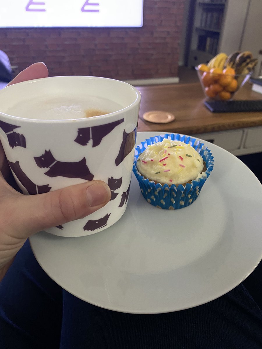 SJP1988's tweet photo. Always time for coffee and cake 💚
.
 #coffeebeans #coffeetime #onmytable #nothingisordinary #seekthesimplicity #flatlay #handsinframe #coffeebreak #coffeegram #tastespotting #stilllife #vscocoffee #coffeeholic #cupsinframe #tv_living #tablesituation #BaristaLife https://t.co/RLxhj0SwC0