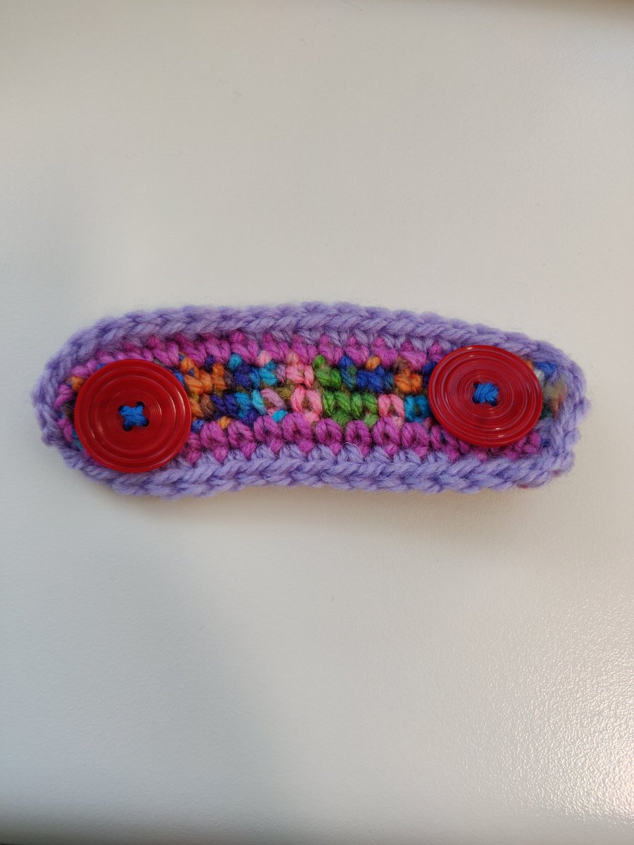 anna_deere's tweet photo. @One_HealthTech Knitted ear protectors for those long hours with masks on! So simple yet so effective https://t.co/ObsKxlJw5t
