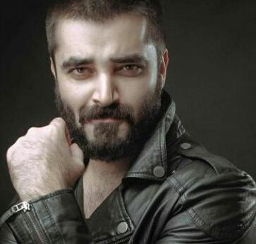 ZeeMirza15's tweet photo. Can Hamza Ali Abbasi be the Ertugrul if this series is made in Pakistan?
Ertugral &amp; Hamza
#ErtuğrulGazi  #HamzaAliAbbasi https://t.co/CSWtYGT2ey