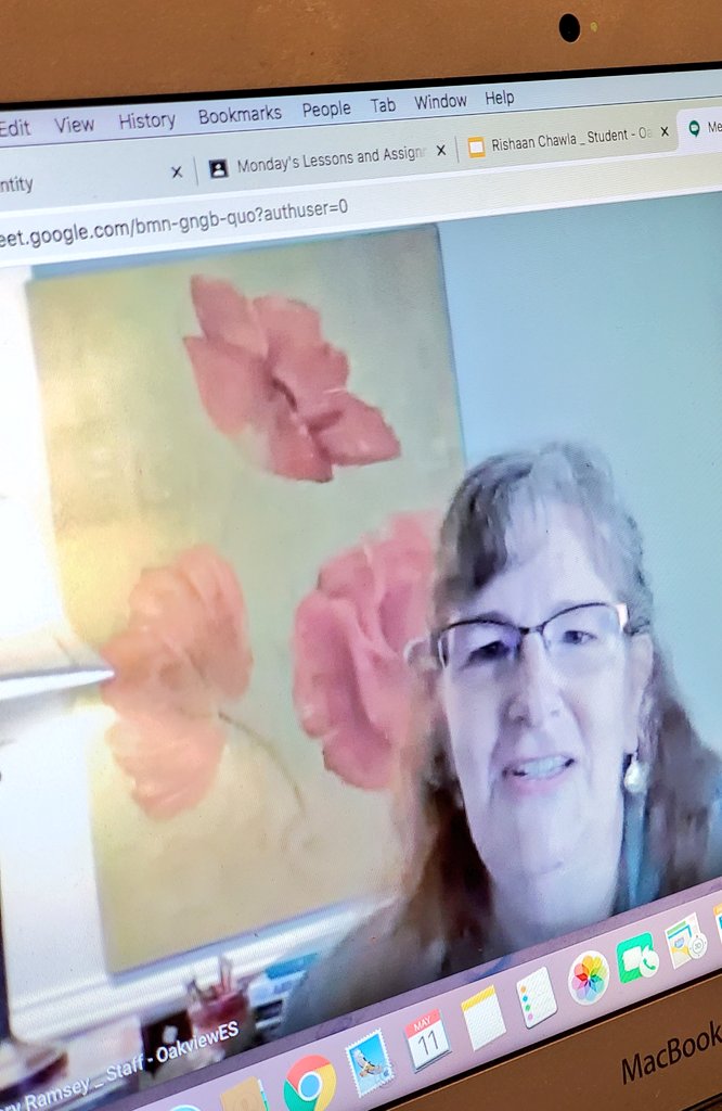 ritikamenon's tweet photo. Today's mystery guest: @ma_ramsey! Thank you for taking these kids on a Google Earth trip around the world! Some of the facts they learnt were mind-boggling! It is always so nice to hear you interact with these kids Mrs. Ramsey! We miss you♥️. #owlsome @beichhorn01 @OakviewElem https://t.co/sj20Br78tN